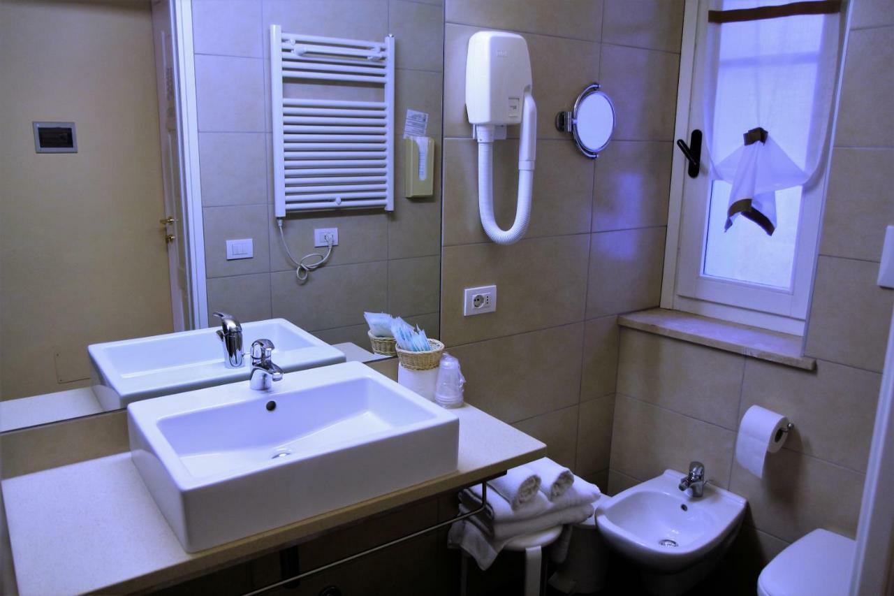Albergo Fiorita Bardolino Exterior photo